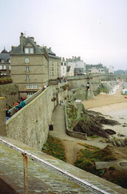 "Ni Francais, ni Breton, Malouin suis."